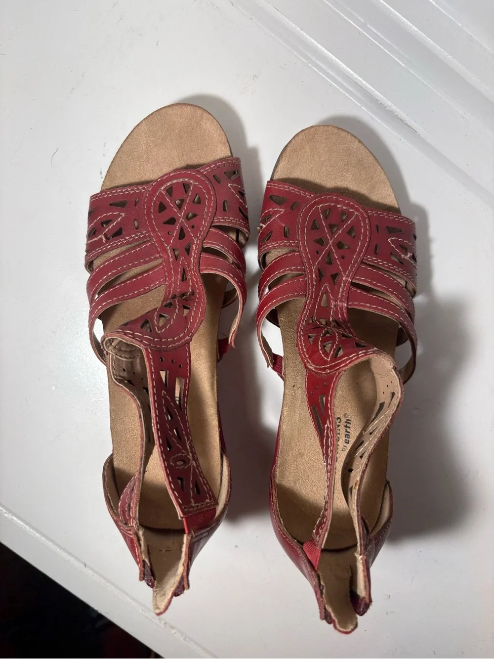 Earth Origins Red Laser-Cut Leather Wedge Sandals with Strappy Design